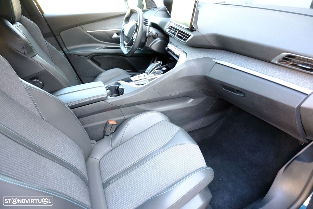 Peugeot 5008 1.2 PureTech Allure EAT8 - 14