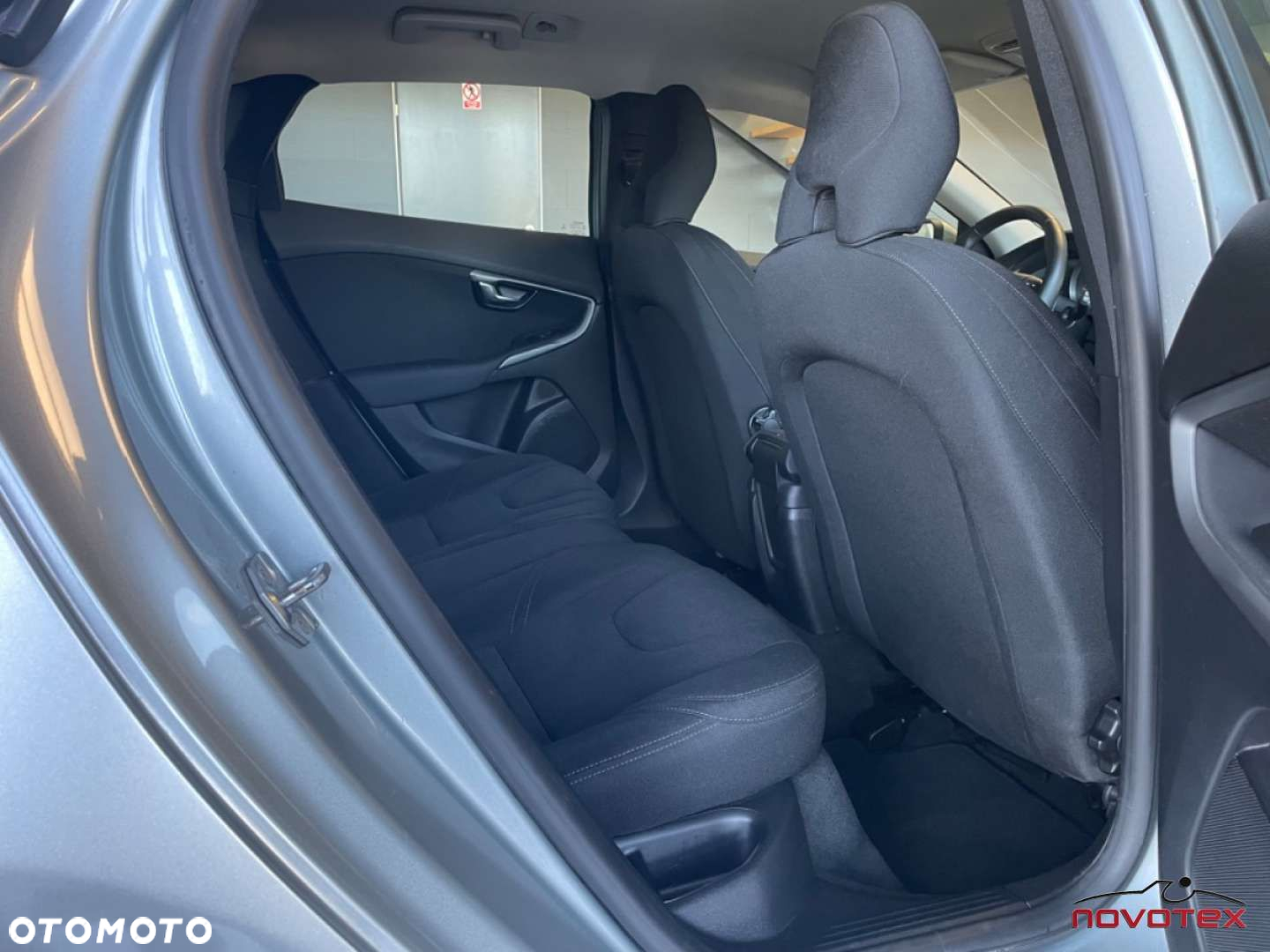 Volvo V40 D3 Summum - 18