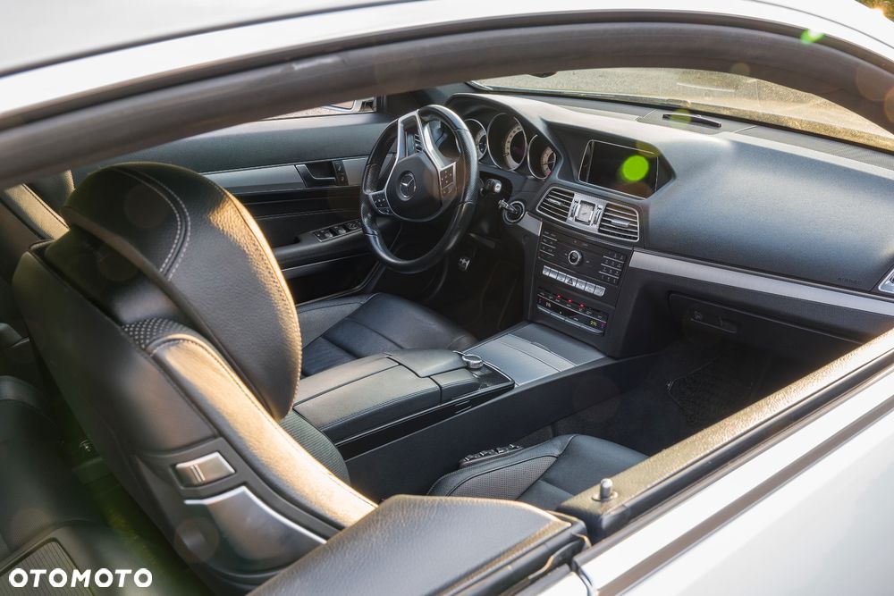Mercedes-Benz Klasa E 250 7G-TRONIC Sport Edition - 13