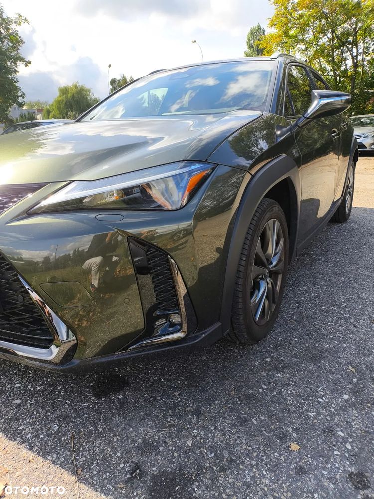 Lexus UX - 1