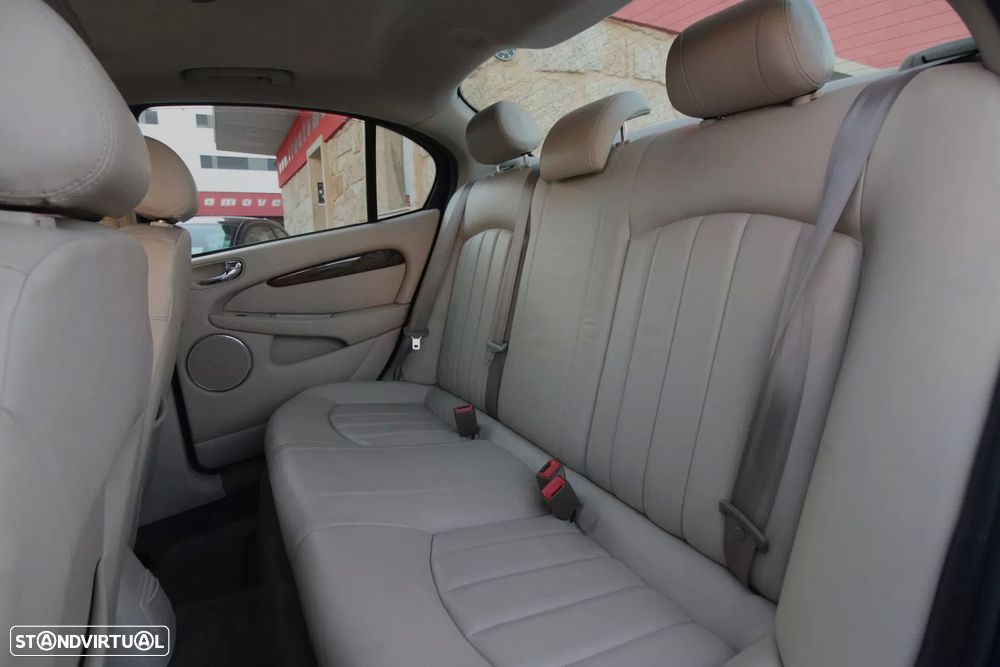Jaguar X-Type - 21