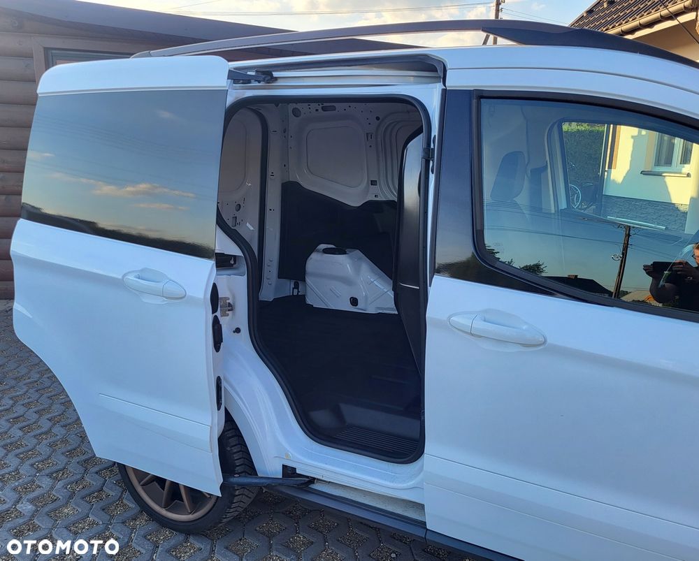 Ford TRANSIT COURIER - 23