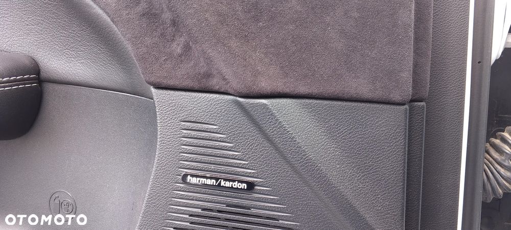 Dodge Challenger - 13