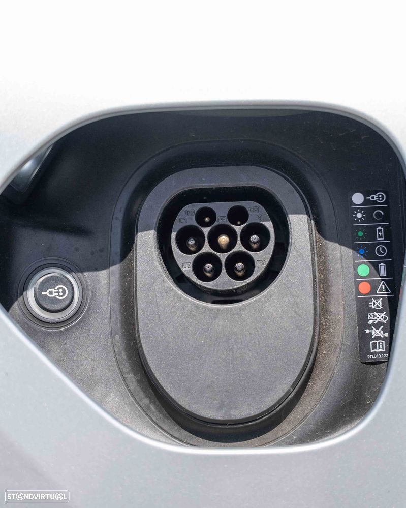 Porsche Taycan Turbo - 57