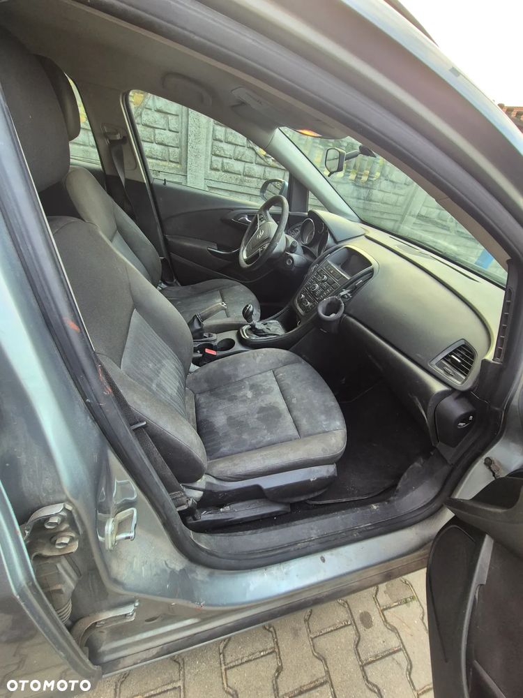 Opel Astra GTC 1.4 Turbo - 6
