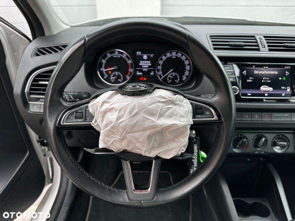 Skoda Fabia 1.0 Style Color - 21