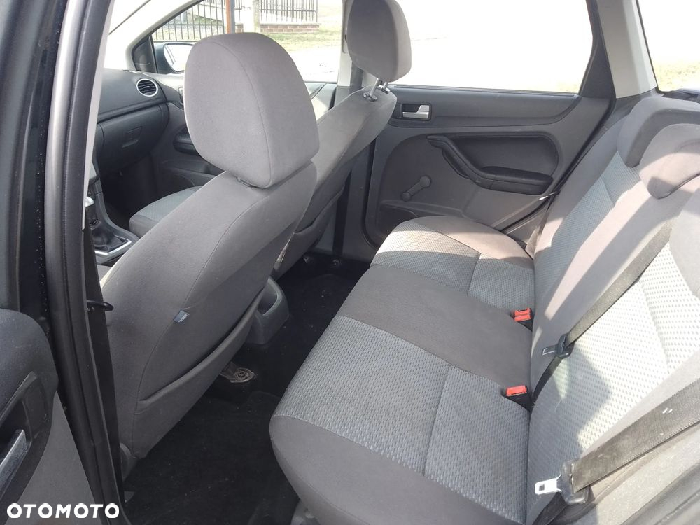 Ford Focus 1.6 TDCi Ambiente - 3
