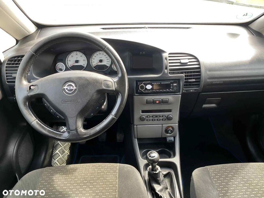 Opel Zafira 1.8 16V Elegance - 11