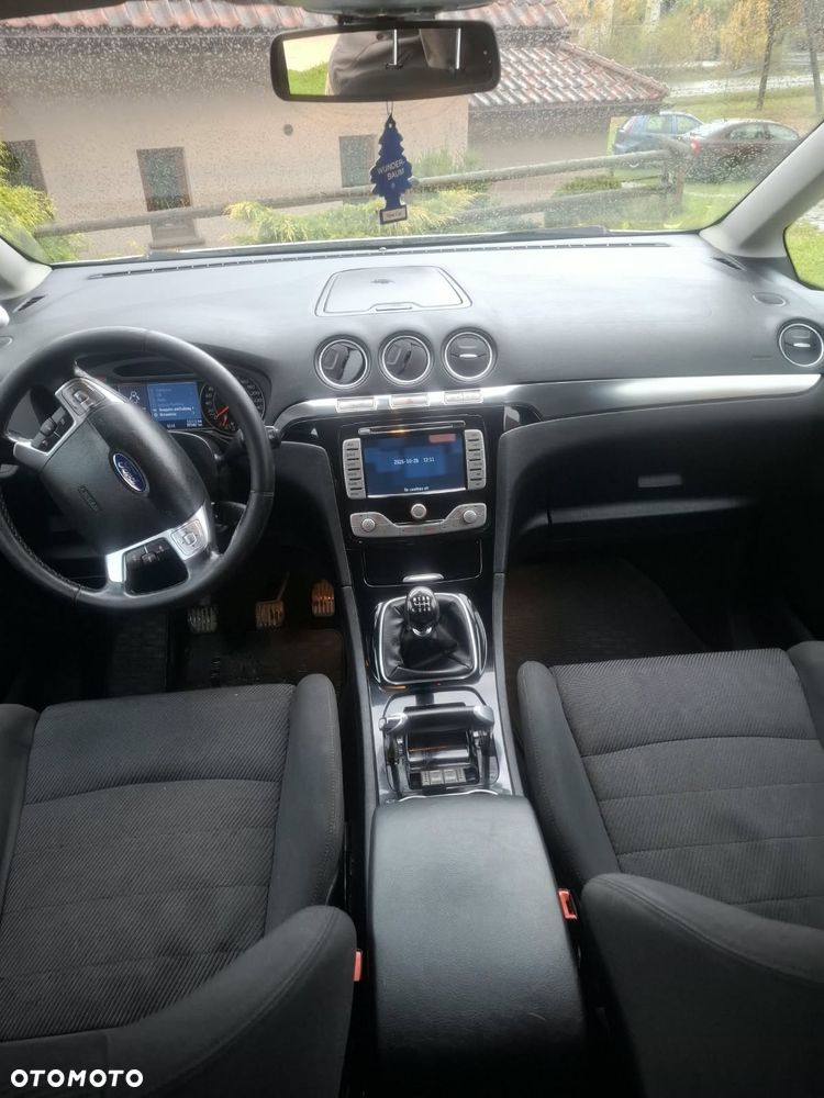 Ford Galaxy - 4
