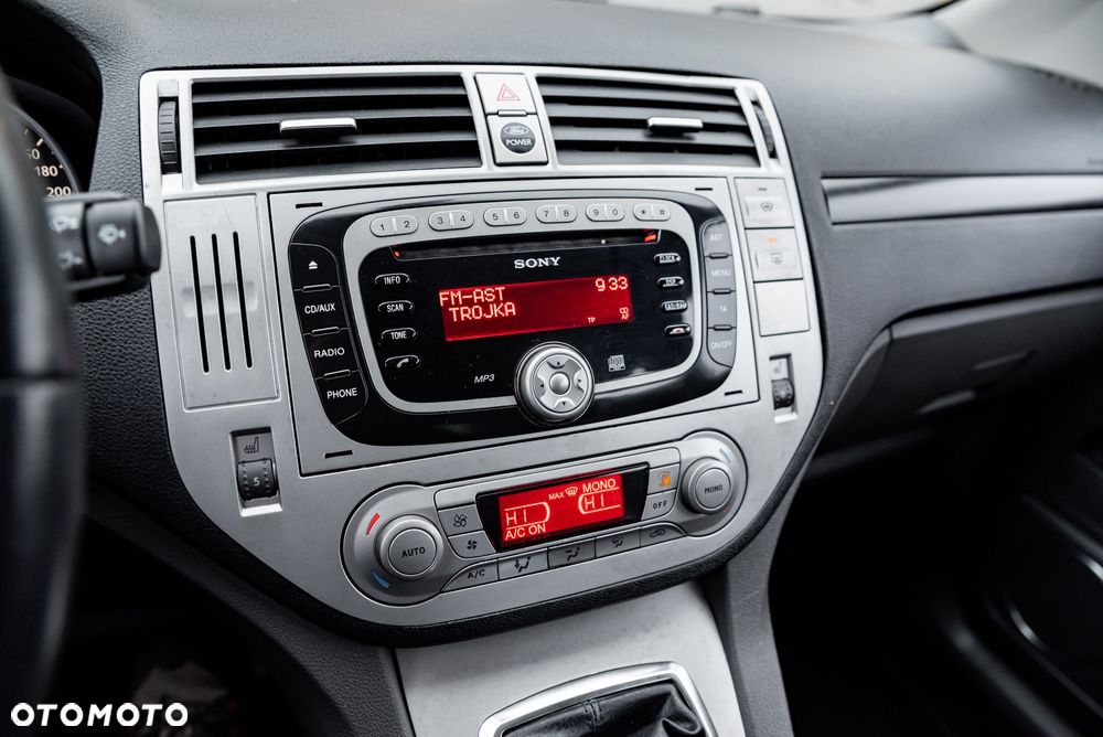 Ford Kuga 2.0 TDCi 4x4 Trend - 33