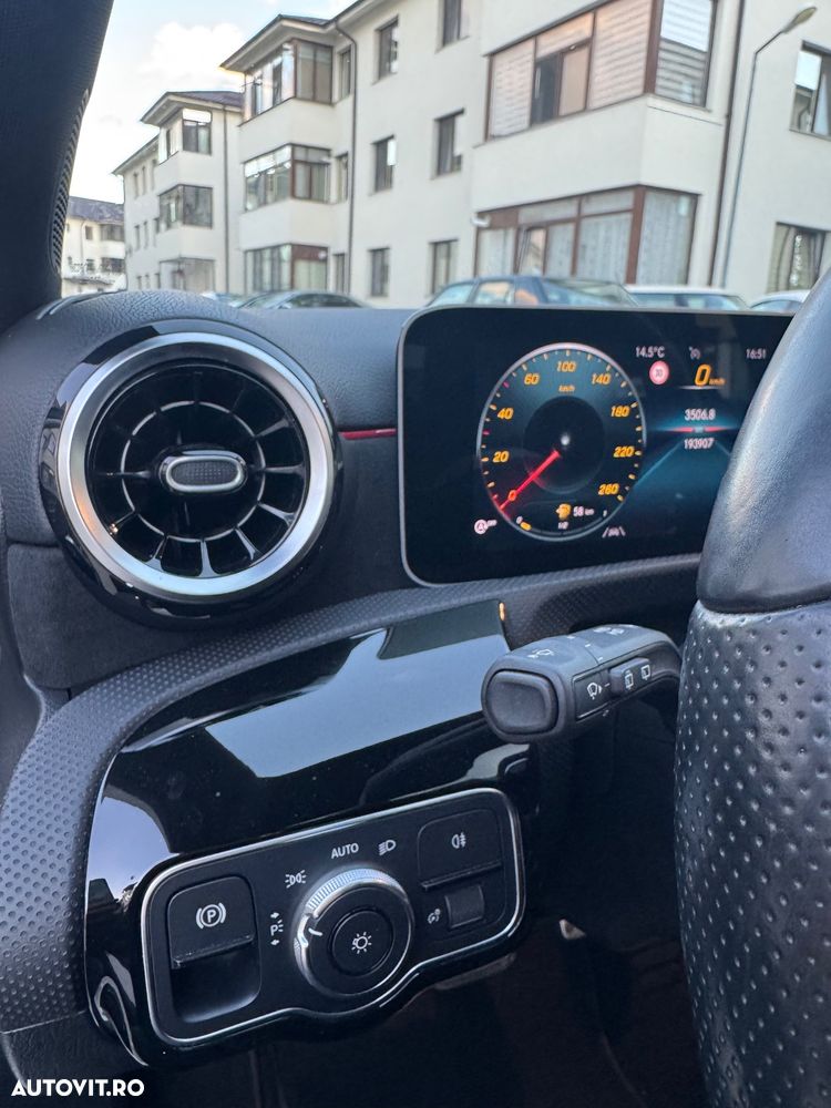 Mercedes-Benz A 180 d 7G-DCT AMG Line - 22