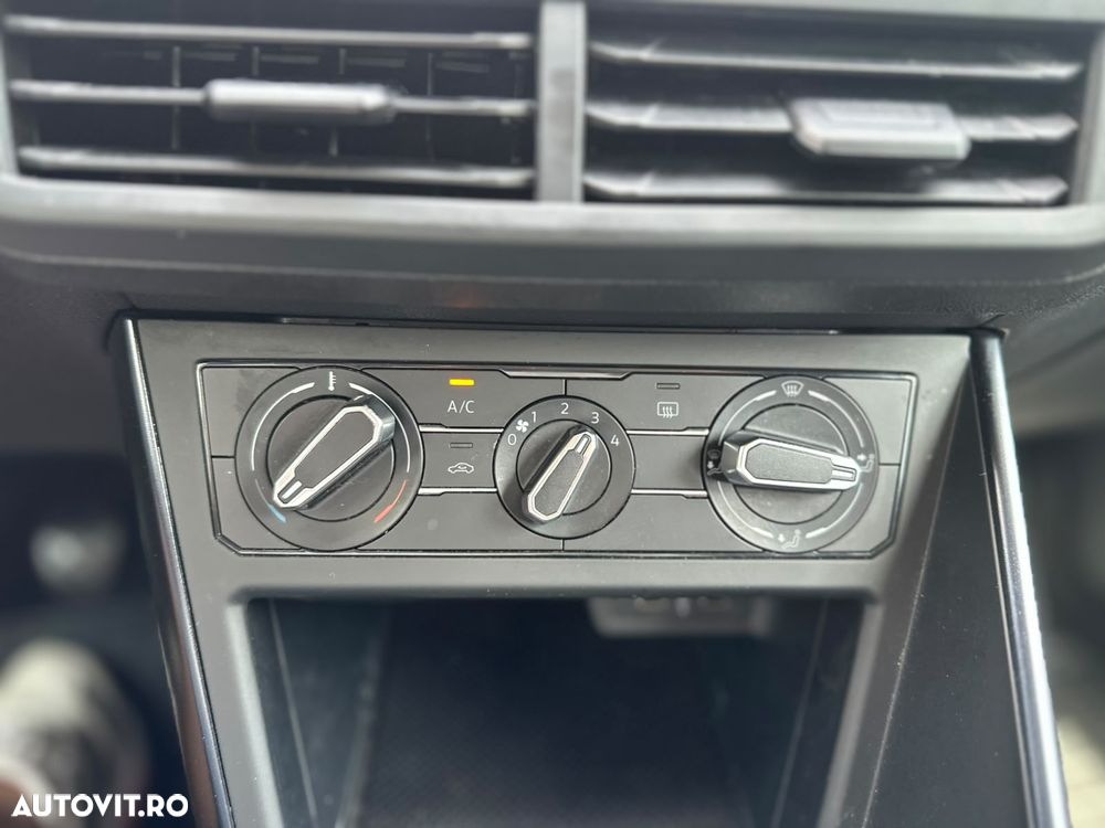 Volkswagen Polo - 17