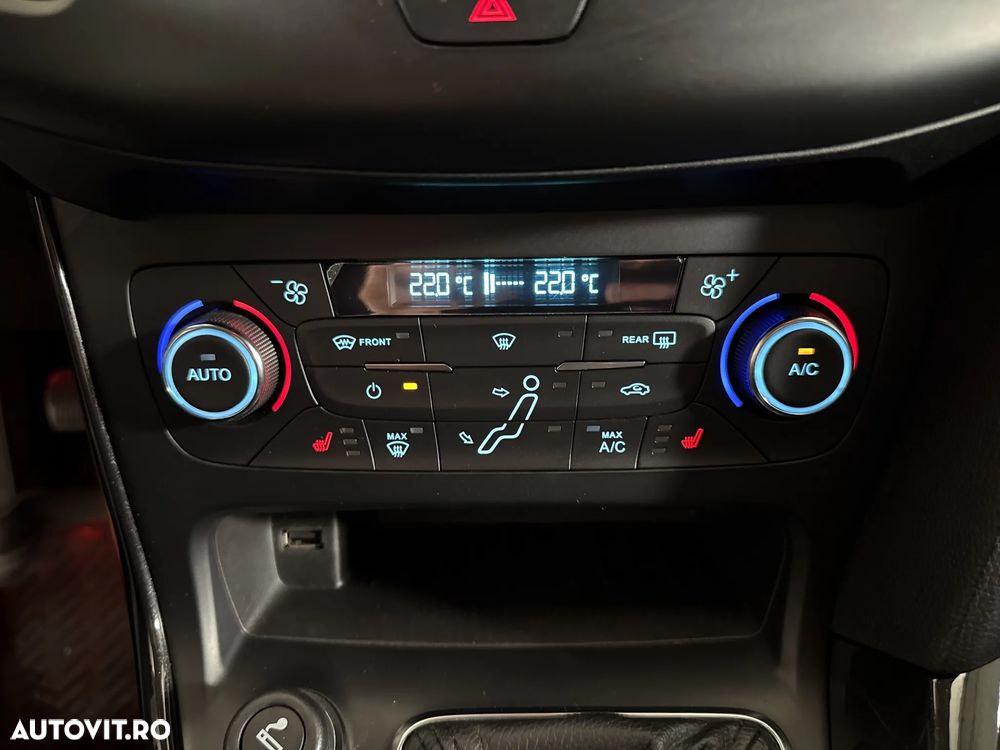 Ford Focus - 19