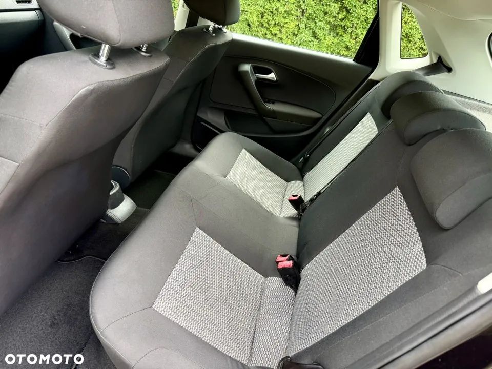 Volkswagen Polo 1.4 16V Comfortline - 32