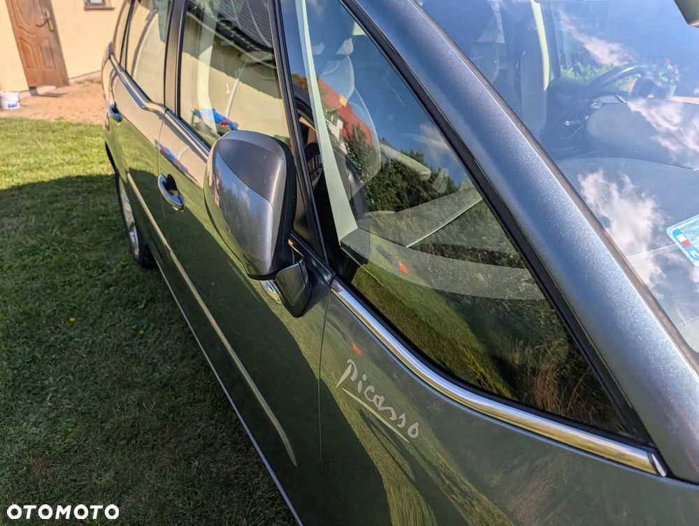 Citroën C4 Picasso 1.6 e-HDi FAP EGS6 Exclusive - 28