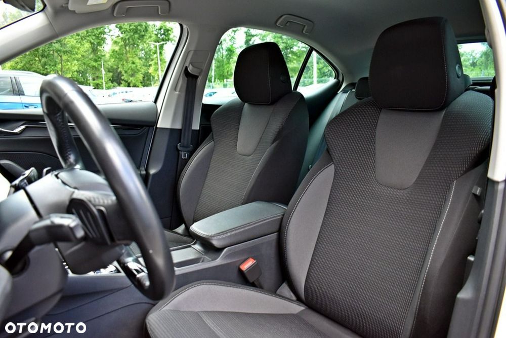 Skoda Octavia 2.0 TDI Ambition DSG - 13