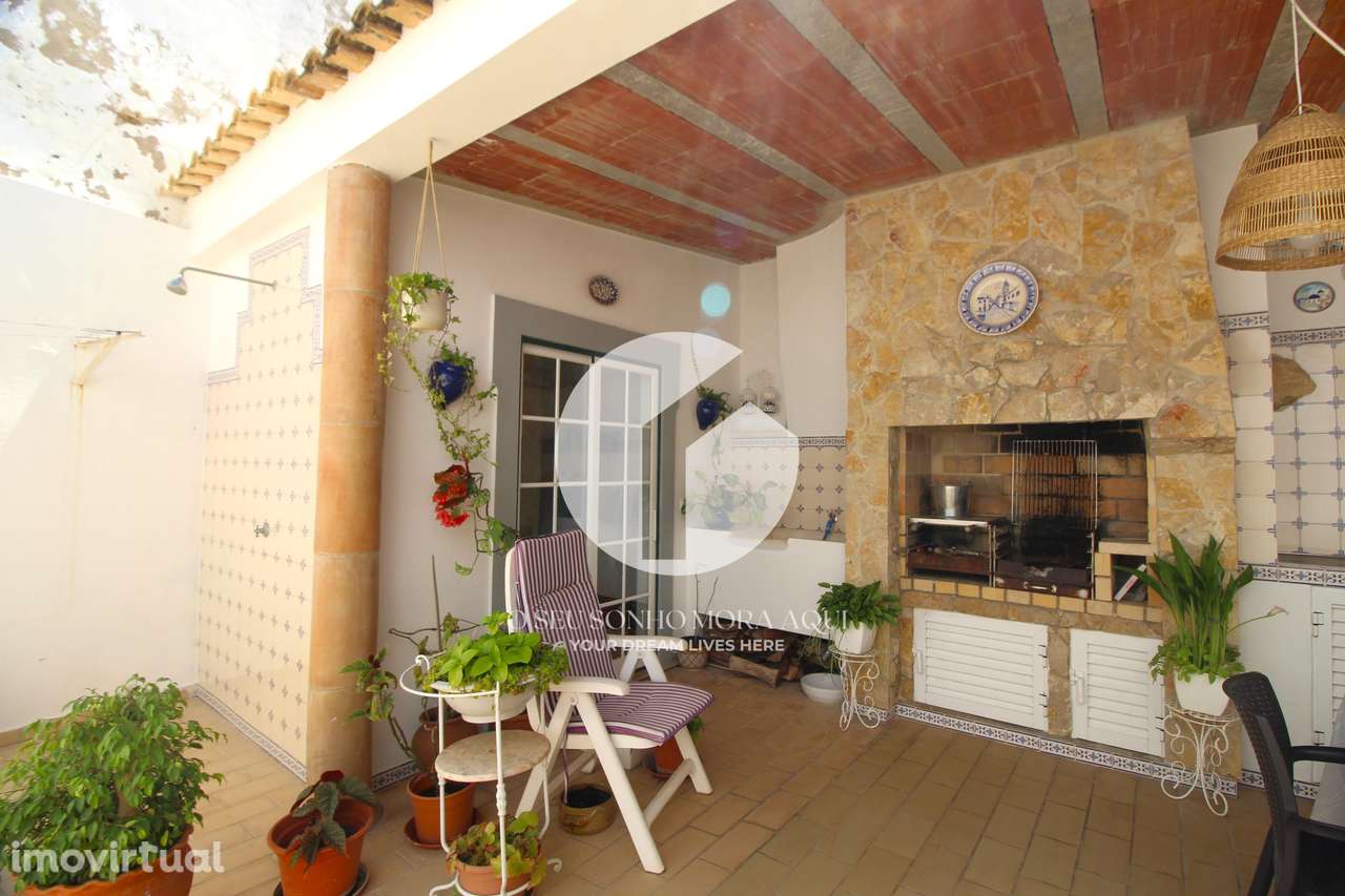 MORADIA T3 COM PÁTIO NA BAIXA DE OLHÃO - Grande imagem: 2/36
