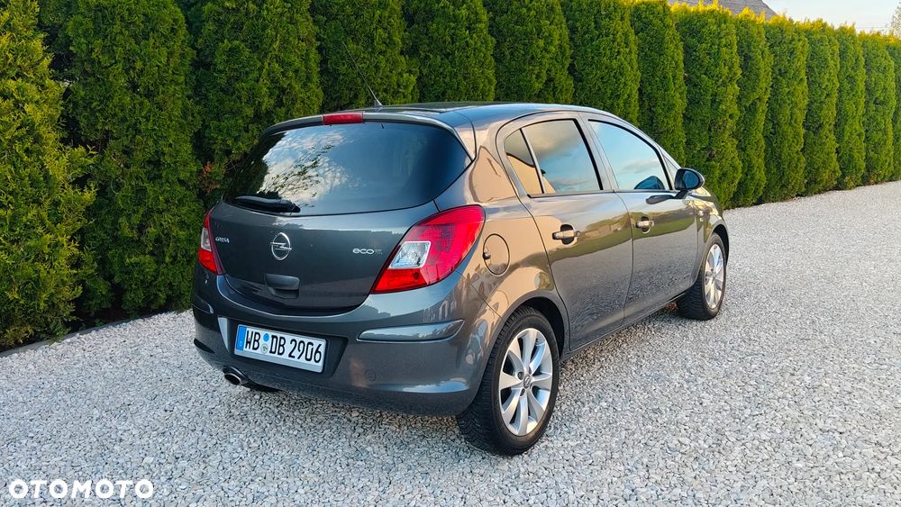 Opel Corsa 1.2 16V Cosmo - 16