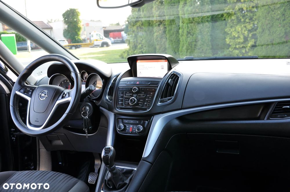 Opel Zafira 1.4 T Cosmo - 25
