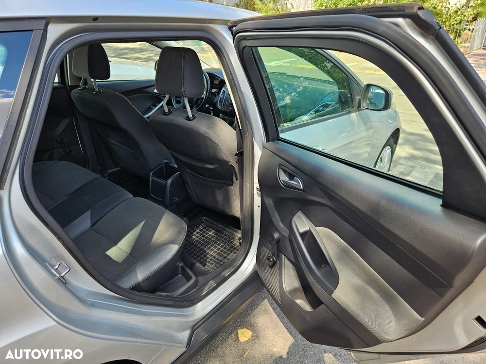 Ford Focus - 11