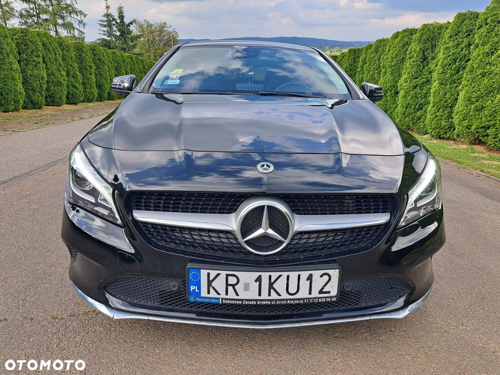 Mercedes-Benz CLA 180 7G-DCT Urban - 5
