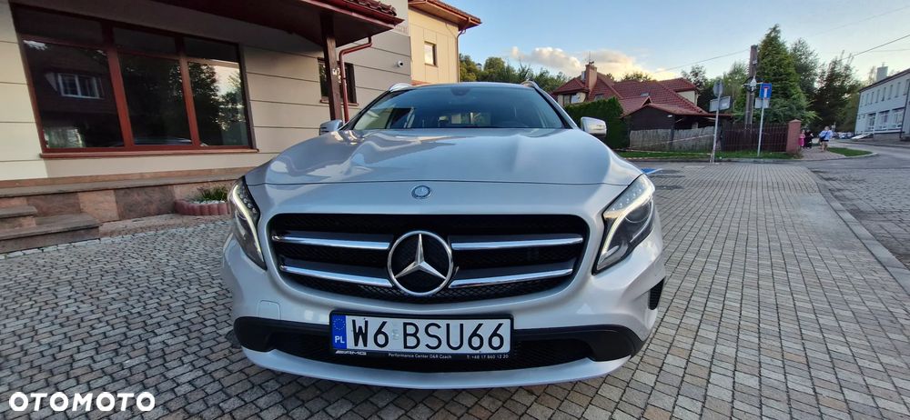 Mercedes-Benz GLA 200 (CDI) d 4-Matic - 2