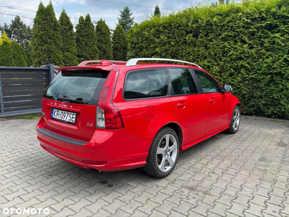 Volvo V50 D3 R-Design - 4