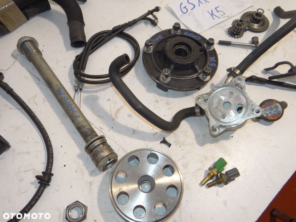 GSXR 600 K4 K5 koło magnesowe oska czujnik luzu przewód zębatka pokrywa kołyska R125 - 7
