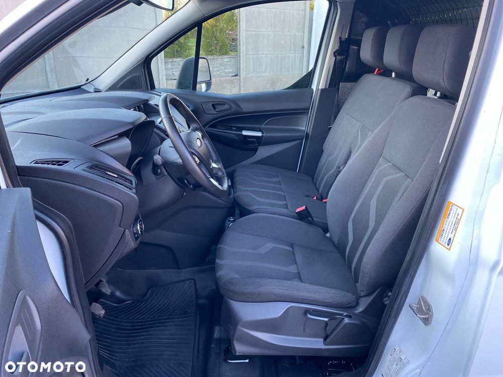 Ford CONNECT - 9