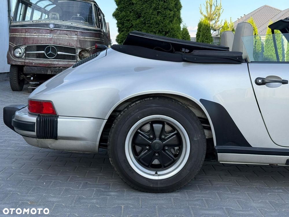 Porsche 911 - 12