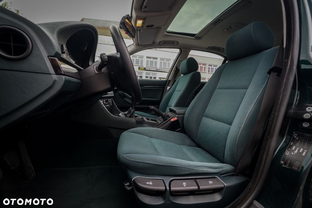 BMW Seria 5 525i - 15