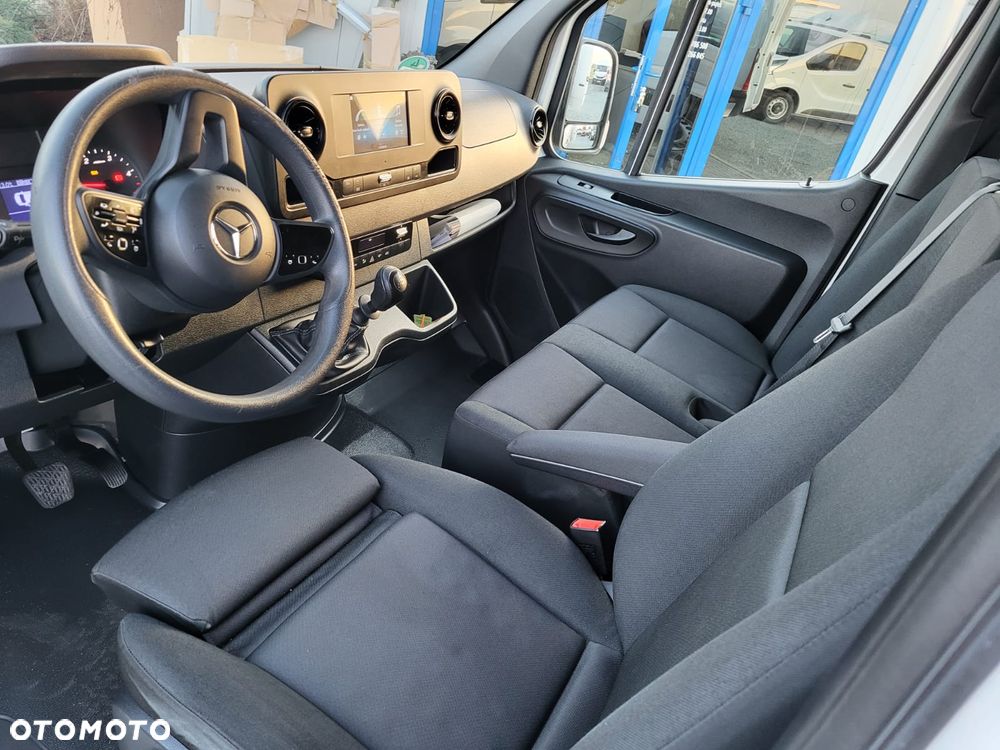 Mercedes-Benz SPRINTER 907 317 CDI-L2 H2 - 19800 KM-ŁADNY-HAK 3500 KG - 16
