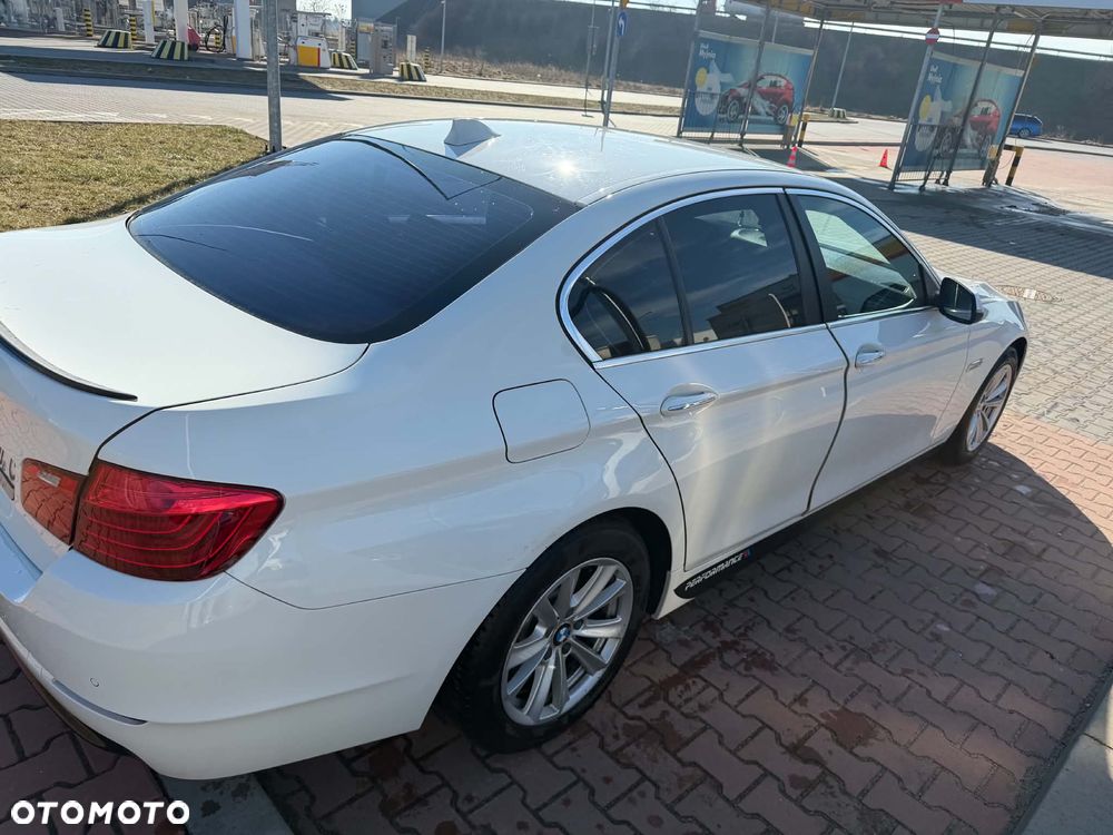 BMW Seria 5 518d - 10