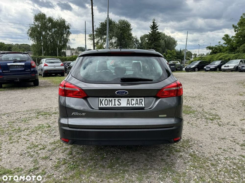 Ford Focus - 36