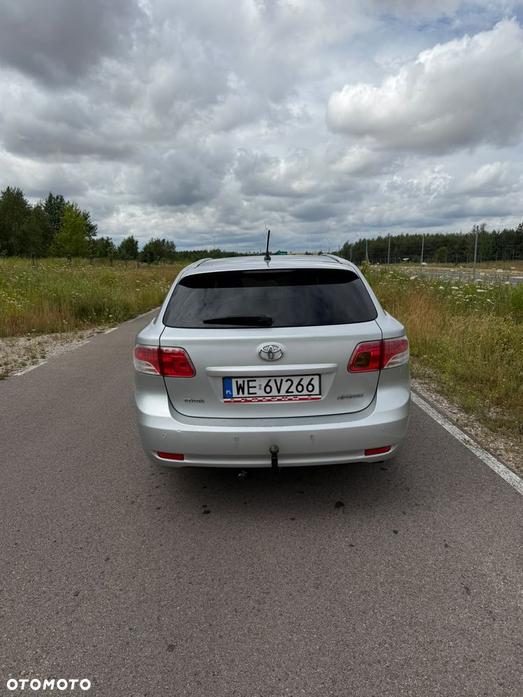 Toyota Avensis 2.2 D-4D Sol Plus 180 Premium - 3