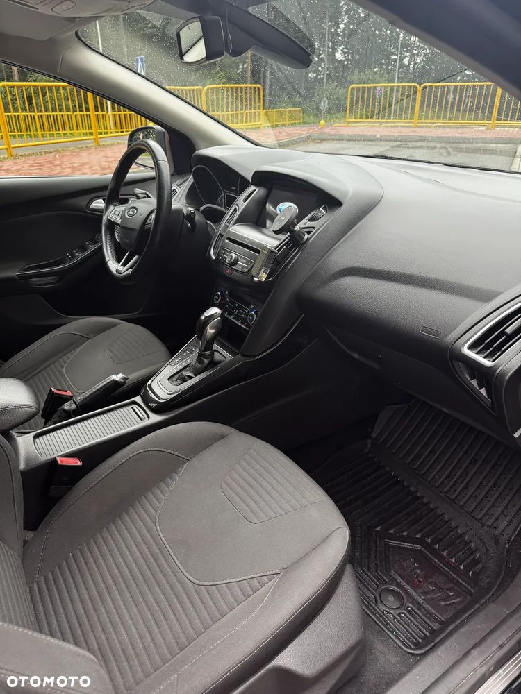 Ford Focus - 11