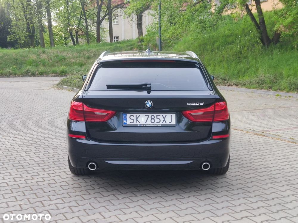 BMW Seria 5 520d - 8