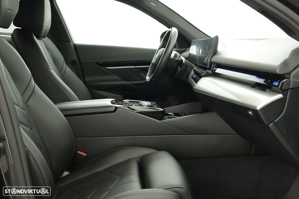 BMW 520 d Pack Desportivo M - 24