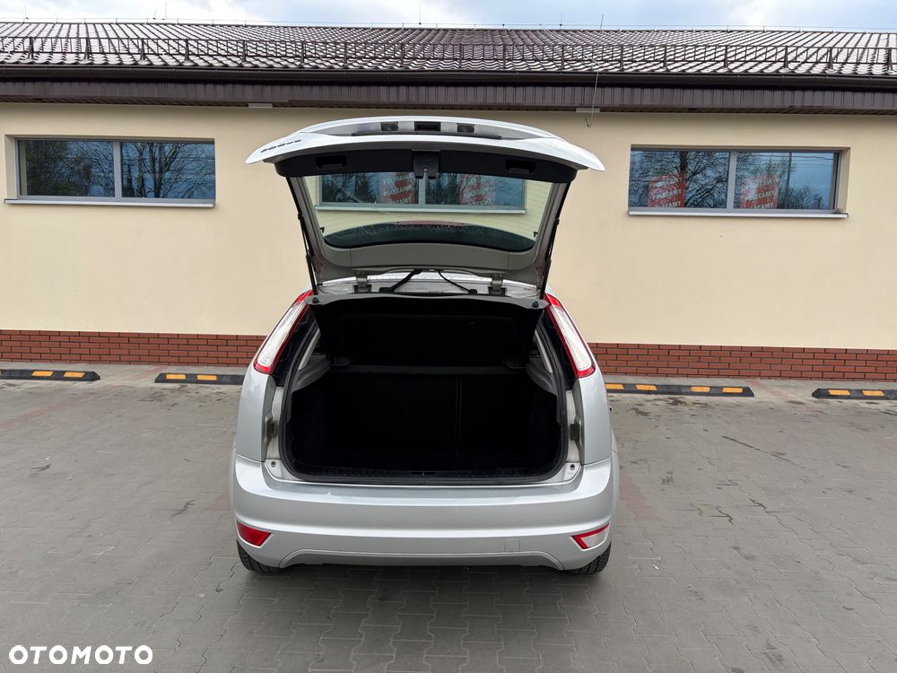 Ford Focus - 8