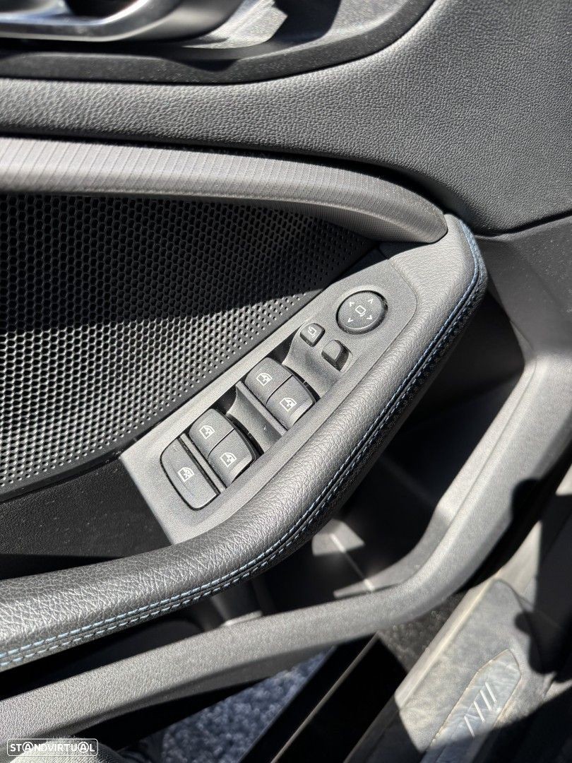 BMW 118 i Pack Desportivo M Auto - 20