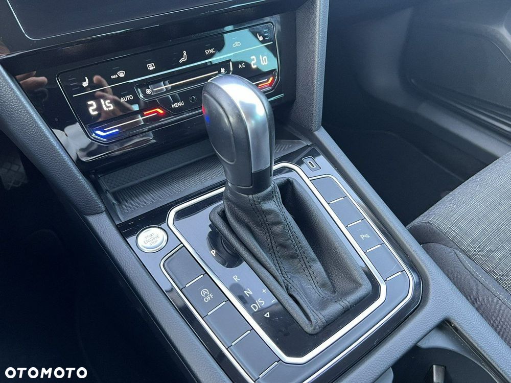 Volkswagen Passat 2.0 TDI EVO Business DSG - 22