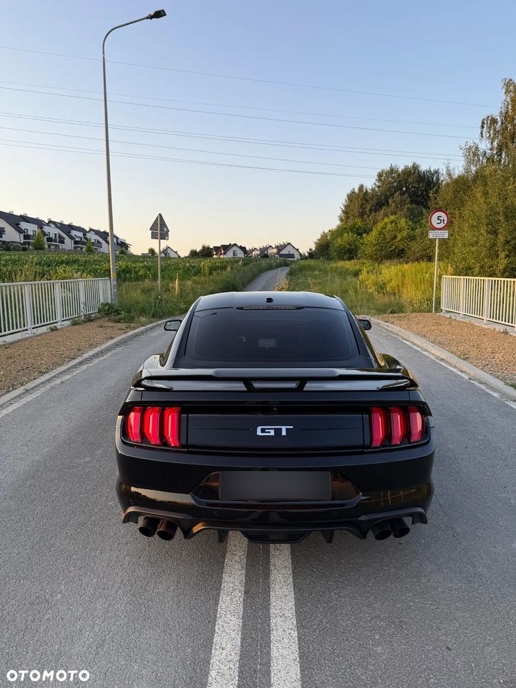 Ford Mustang - 8