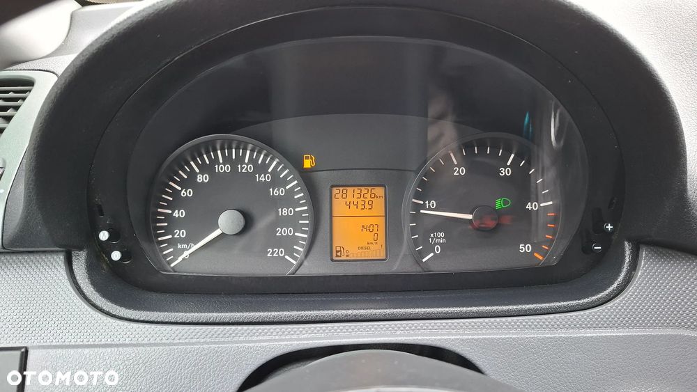 Mercedes-Benz Vito - 19