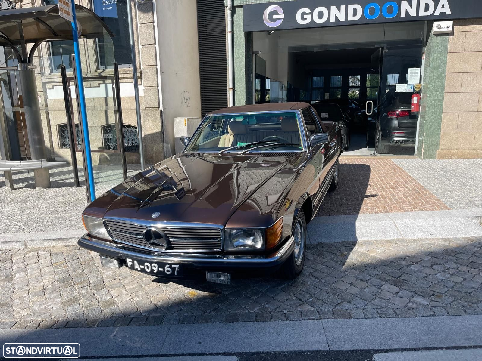 Mercedes-Benz SL 280 - 18