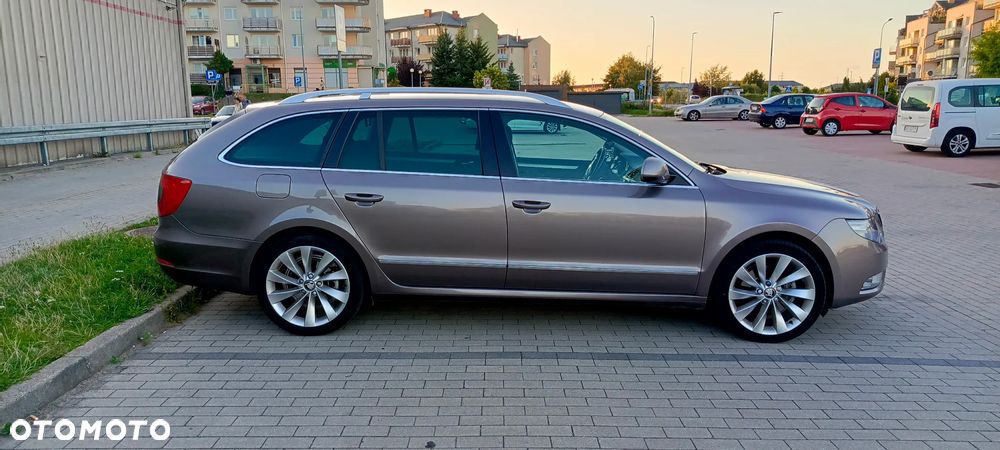Skoda Superb 2.0 TDI Ambition DSG - 7