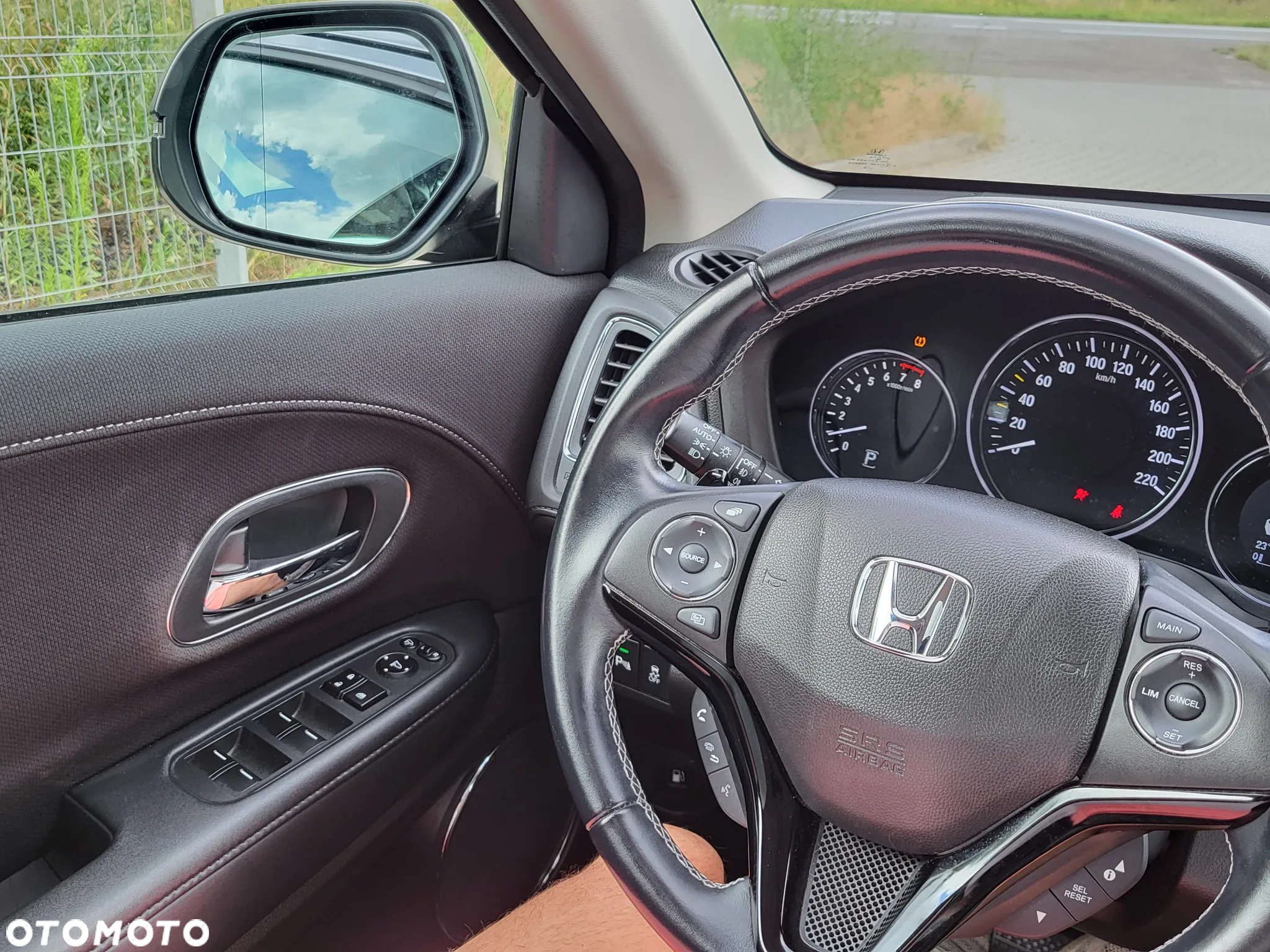 Honda HR-V 1.5 Executive (ADAS / Connect+) CVT - 17