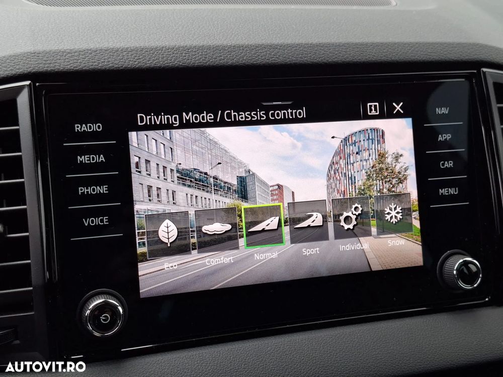 Skoda Karoq 2.0 TSI 4X4 DSG Sportline - 8