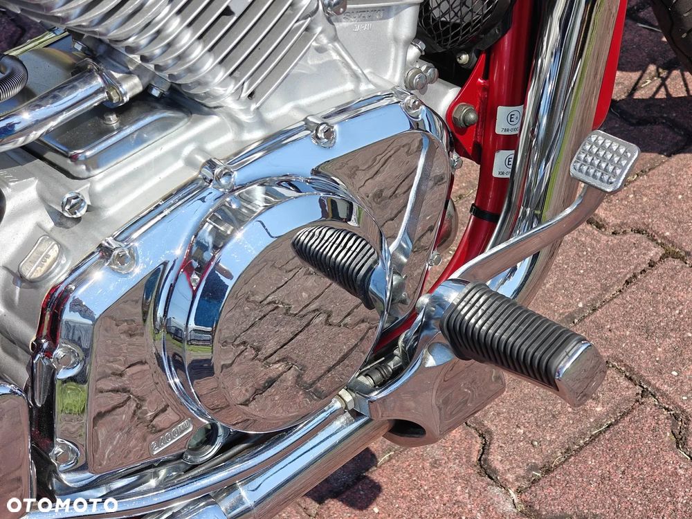 Suzuki Intruder - 18