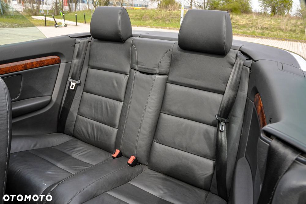 Audi A4 Cabrio 2.0 TDI DPF - 8