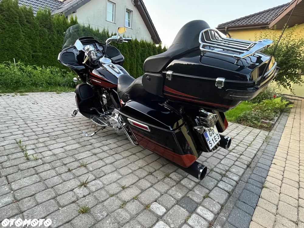Harley-Davidson Touring Road Glide - 10